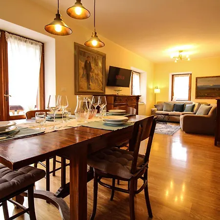 Casa Pini - Near The Lägenhet *