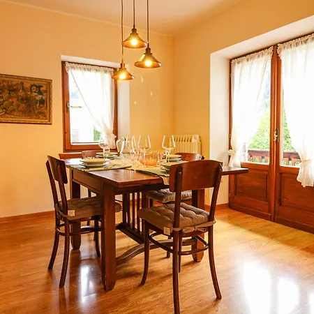 Casa Pini - Near The Lägenhet Auronzo di Cadore