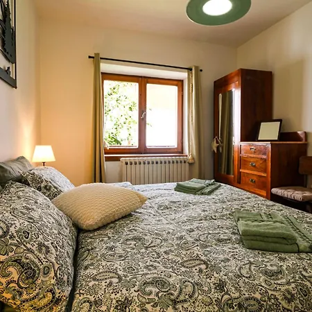 Casa Pini - Near The Lägenhet *